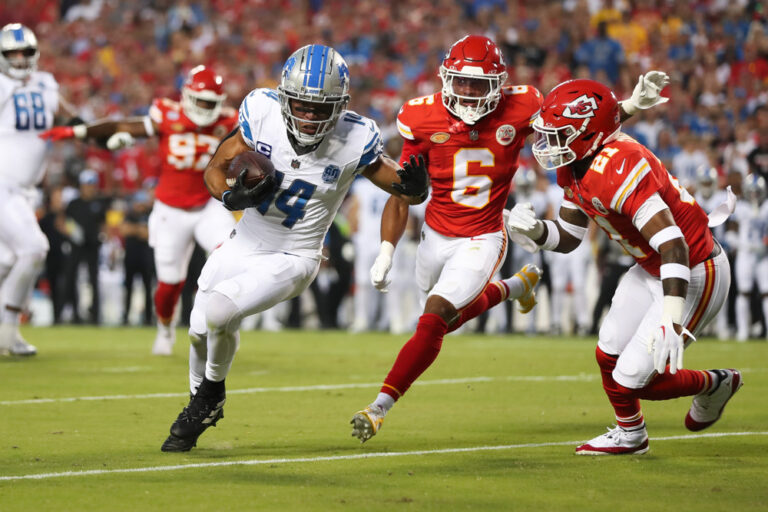 Best Week 1 NFL DFS Cash Game Plays for DraftKings and FanDuel