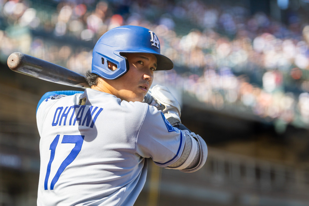 SAN FRANCISCO, CA - SEPTEMBER 14: Los Angeles Dodgers designated hitter Shohei Ohtani (17) prepares to bat before the ninth inning in a MLB game against the San Francisco Giants on September 14, 2025 at Oracle Park in San Francisco, CA. (Photo by Matthew Huang/Icon Sportswire)