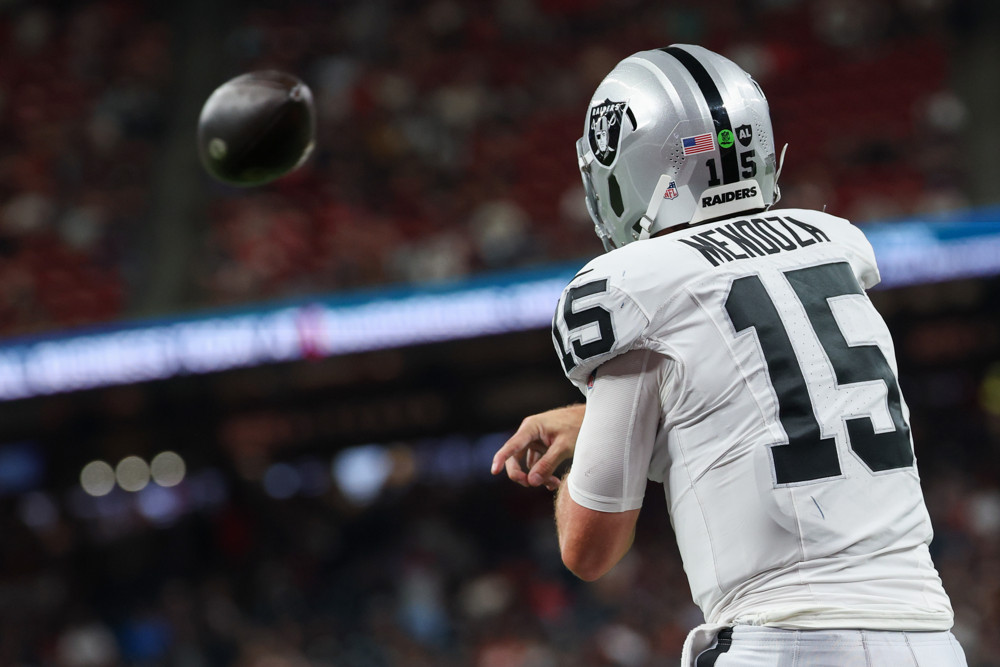 HOUSTON, TX - AUGUST 20: Quarterback Fernando Mendoza #15 of the Las Vegas Raiders throws a pass during the NFL preseason game between the Houston Texans and the Las Vegas Raiders on August 20, 2026, at Reliant Stadium in Houston, TX. (Photo by David Buono/Icon Sportswire)